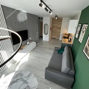 vienne-appartment-90.warsawhotelspoland.com/