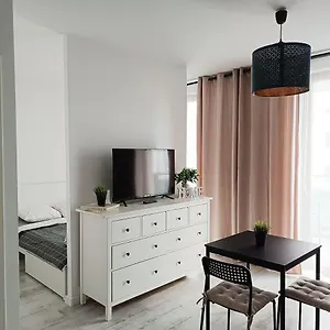 apartament-niedaleko-centrum-warszawy.warsawhotelspoland.com/